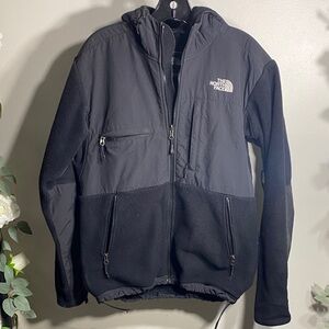 The North Face Men's Black and Gray Performance Jacket
